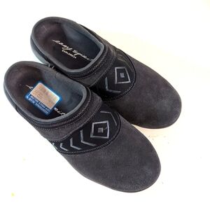 Easy Spirit Explore24 Clogs